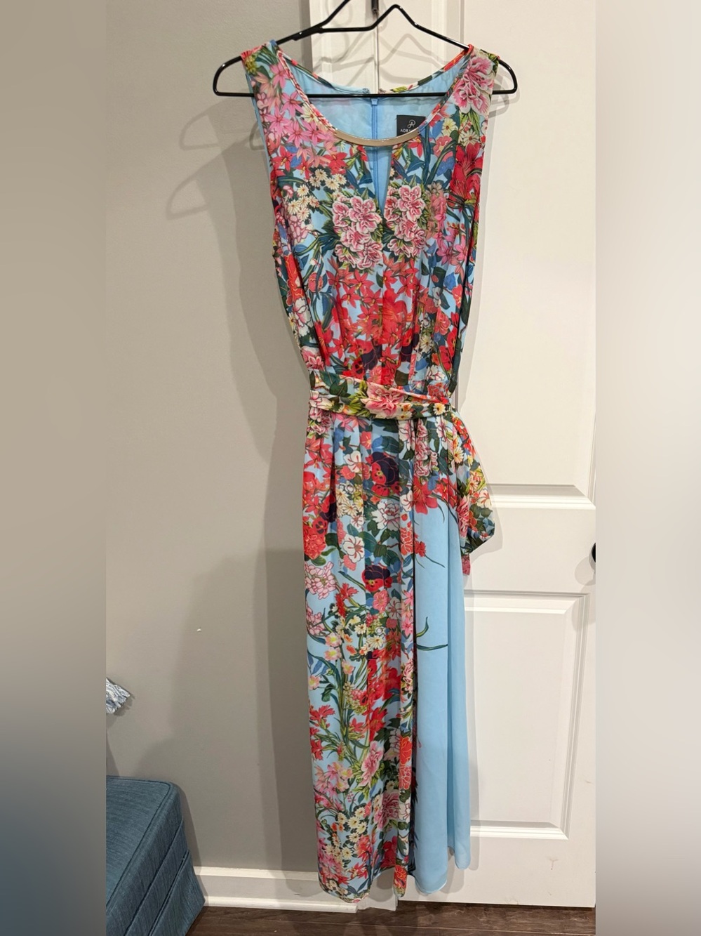 Gorgeous Adrianna Papell 18W Floral Print Sleeveless Maxi Dress with Belt